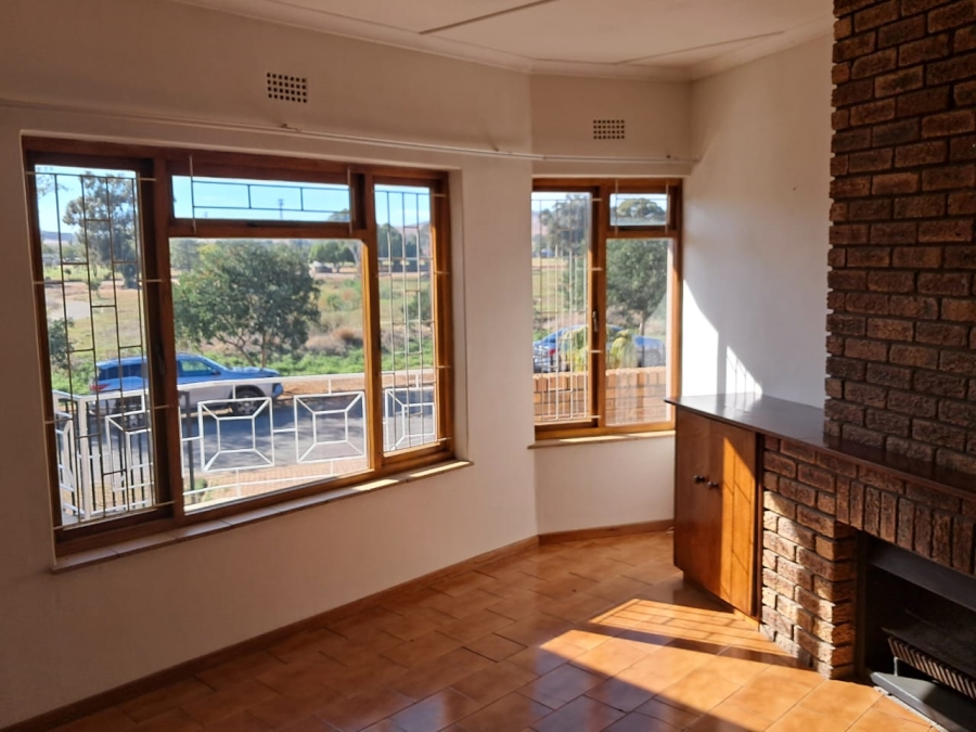 3 Bedroom Property for Sale in Bothasig Western Cape